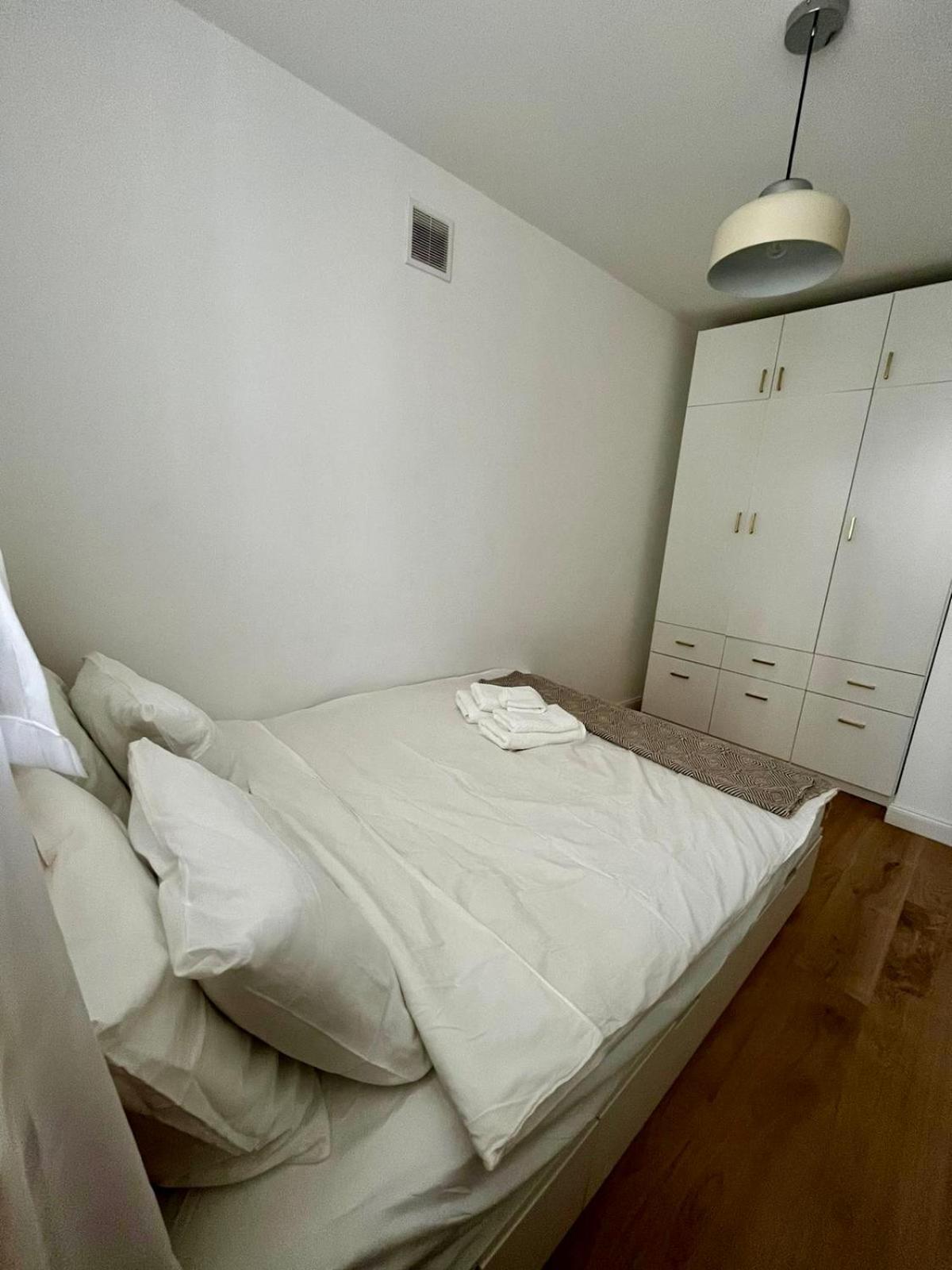 Apartament Mila - Muzeum Polin Apartman Varsó Kültér fotó